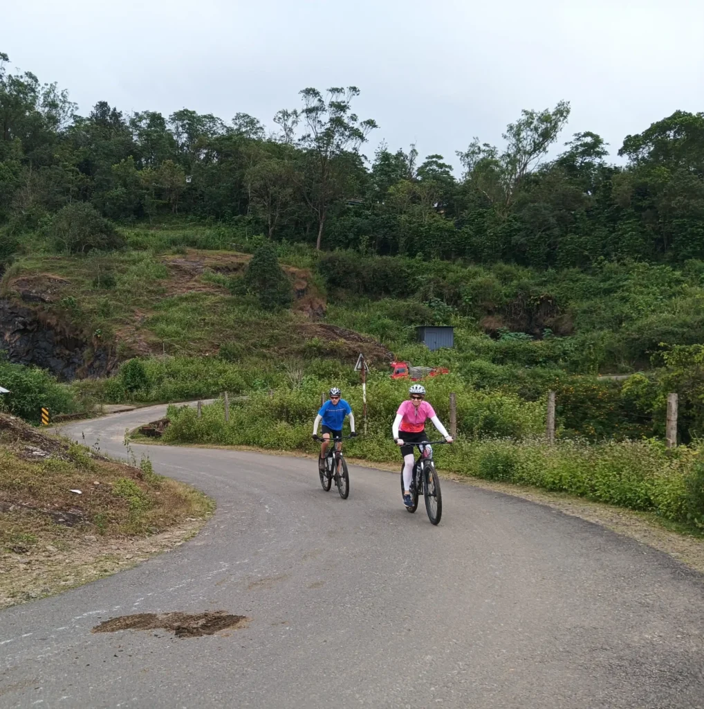 wildlife cycling